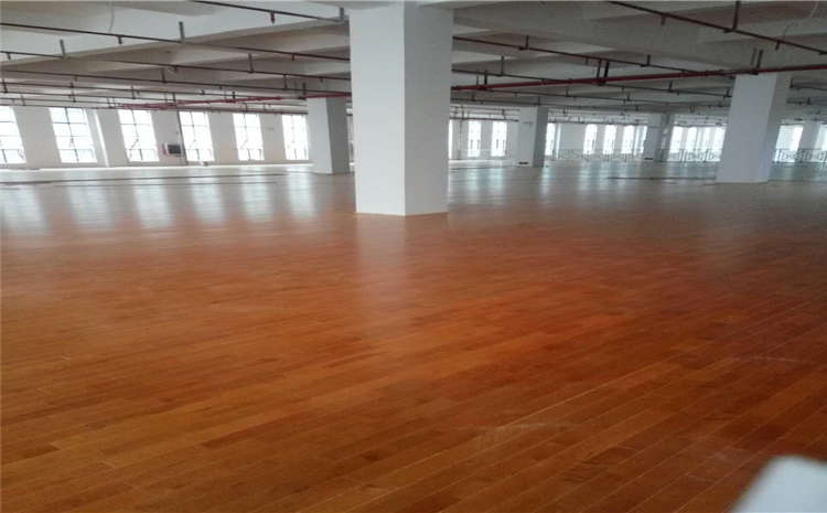 24厚運(yùn)動體育地板圖片及價格