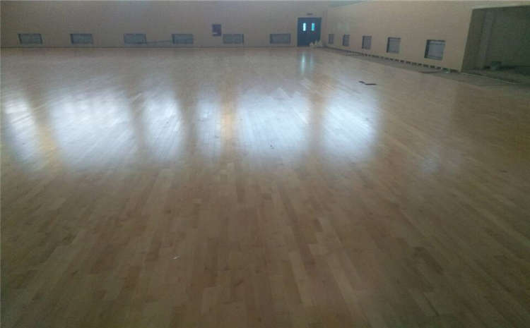 體育運(yùn)動(dòng)木地板含水率的重要性