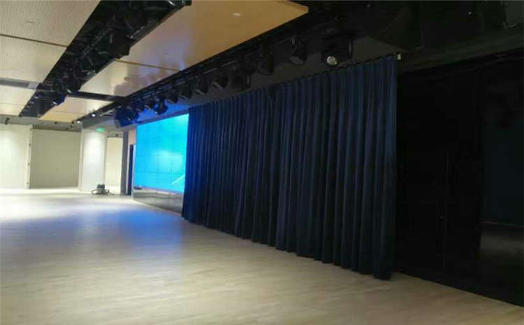 主輔龍骨結構實木運動地板廠家去哪找？