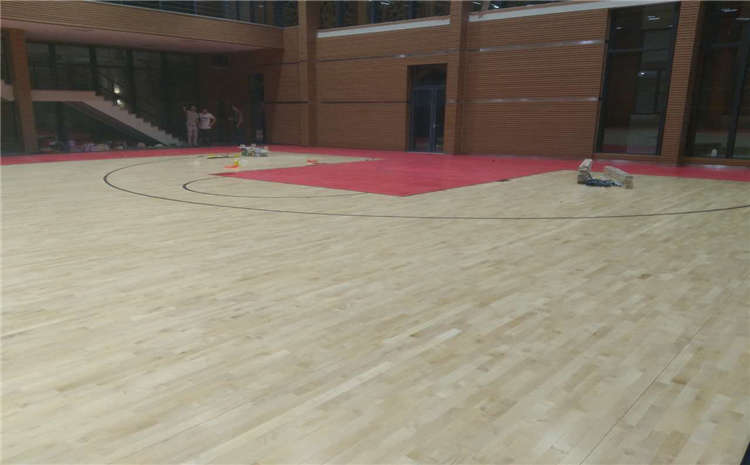 楓木籃球木地板、柞木籃球館運動木地板區(qū)別