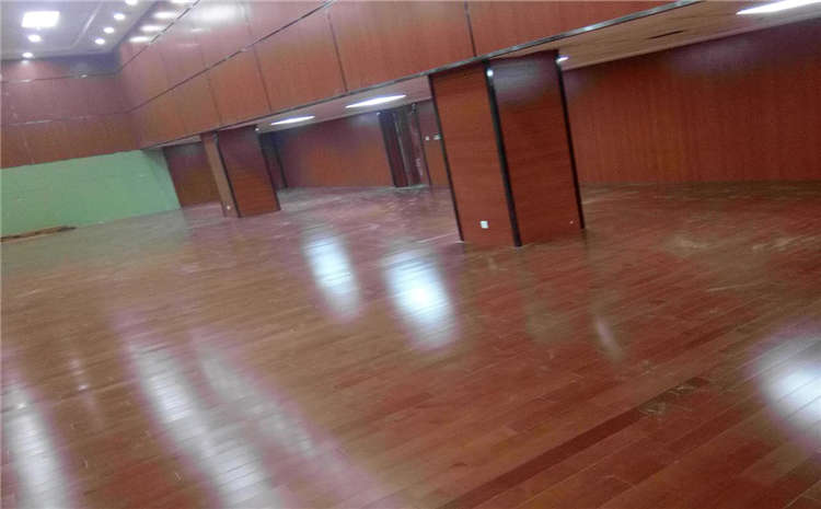 專用體育場(chǎng)木地板公司