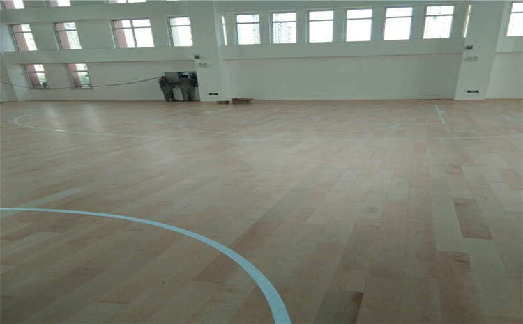 羽毛球場專用實木地板怎么選擇？