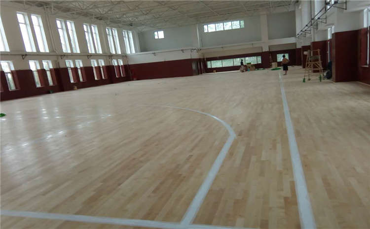 籃球館運(yùn)動木地板鋪設(shè)方案