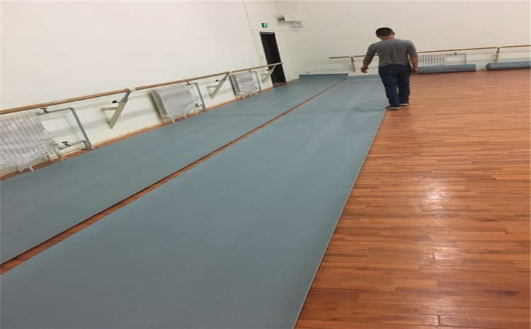 舞蹈木地板好不好？