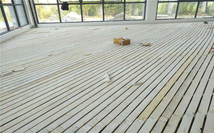 體育館木地板一般多少錢？24厚