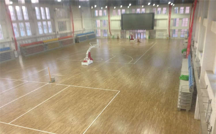 籃球木地板起拱原因這么多