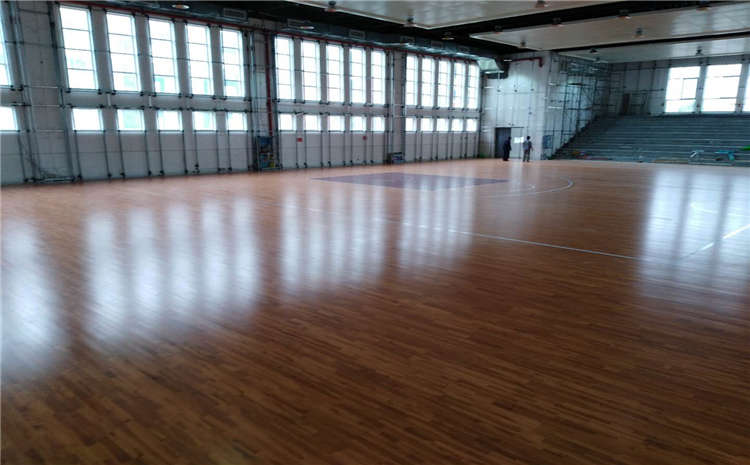 室內(nèi)體育館實木地板價格是多少？