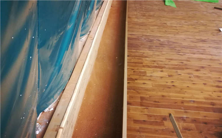 籃球館運動木地板在調(diào)養(yǎng)時要注重甚么？