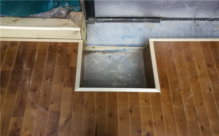 體育木地板異響的原因有哪些？