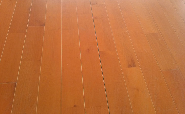 籃球場楓木運動木地板的清潔及保養(yǎng)