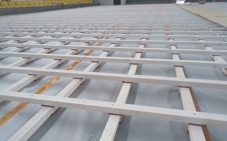 松木籃球運(yùn)動(dòng)地板怎么維修？