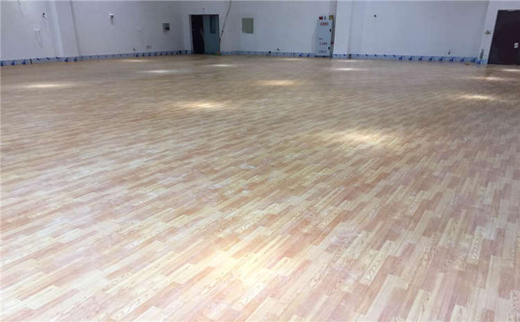 內蒙古楓樺木運動木地板大全