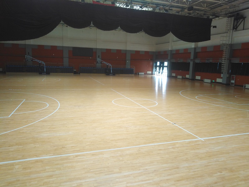 籃球木地板翻新.jpg