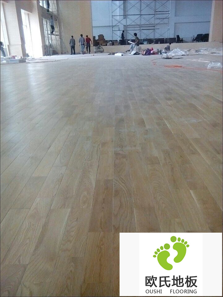 武警寧夏總隊直屬支隊活動中心籃球木地板鋪設(shè)工程