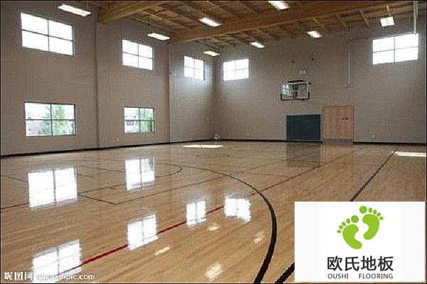 實(shí)木運(yùn)動(dòng)地板浸水后該如何處理