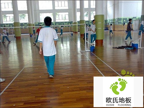 如何選擇高品質的籃球館地板廠家