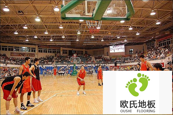 運(yùn)動(dòng)木地板的專(zhuān)業(yè)屬性高于塑膠地板