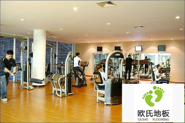 室內(nèi)健身運(yùn)動(dòng)應(yīng)該選擇什么類型的地板？