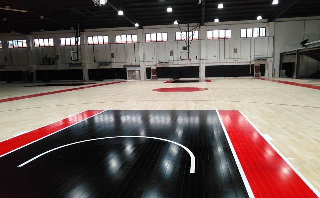 江蘇南京樂活體育館籃球場(chǎng)木地板案例